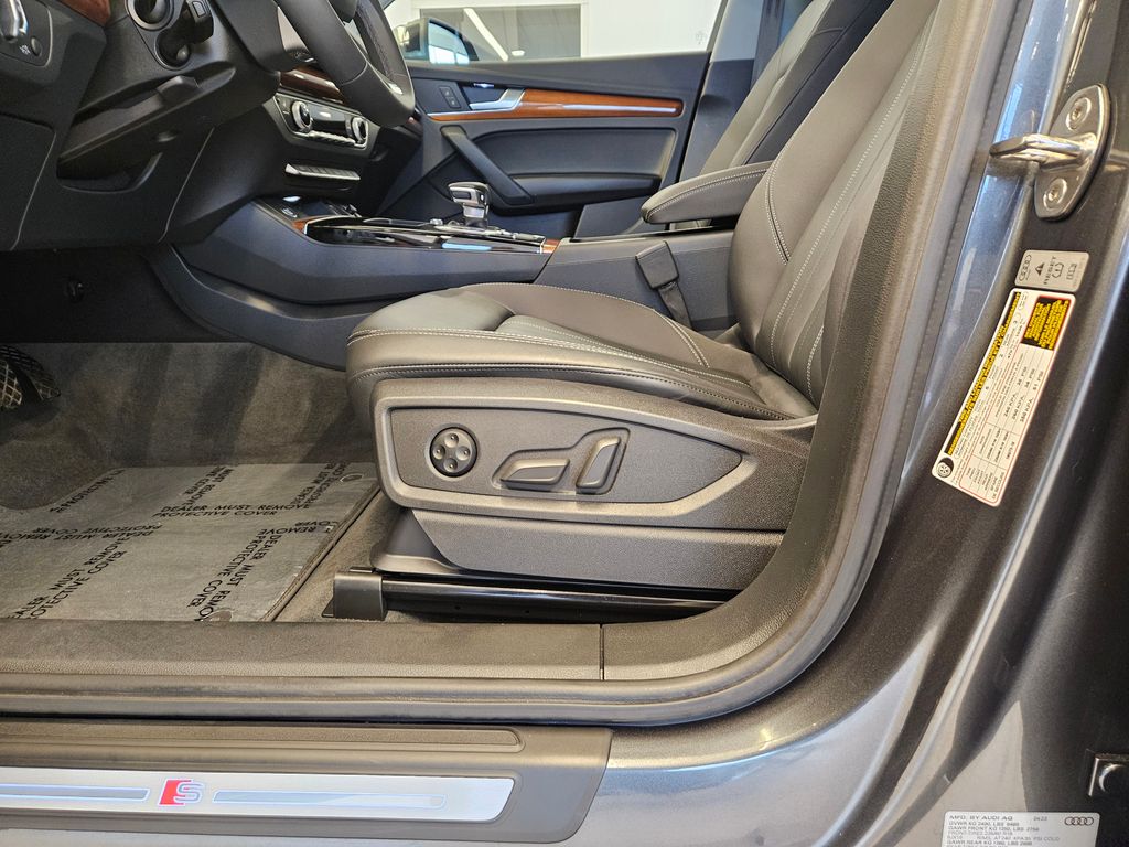 2023 Audi Q5 45 S line Premium