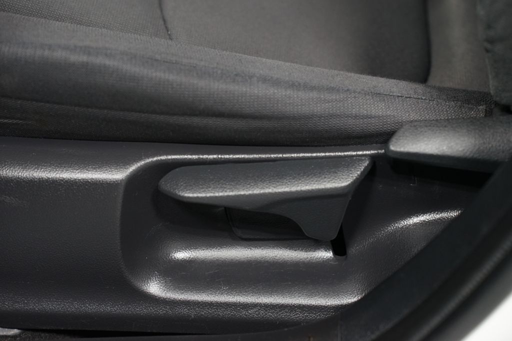 Thumbnail: 2020 Toyota Corolla - 29