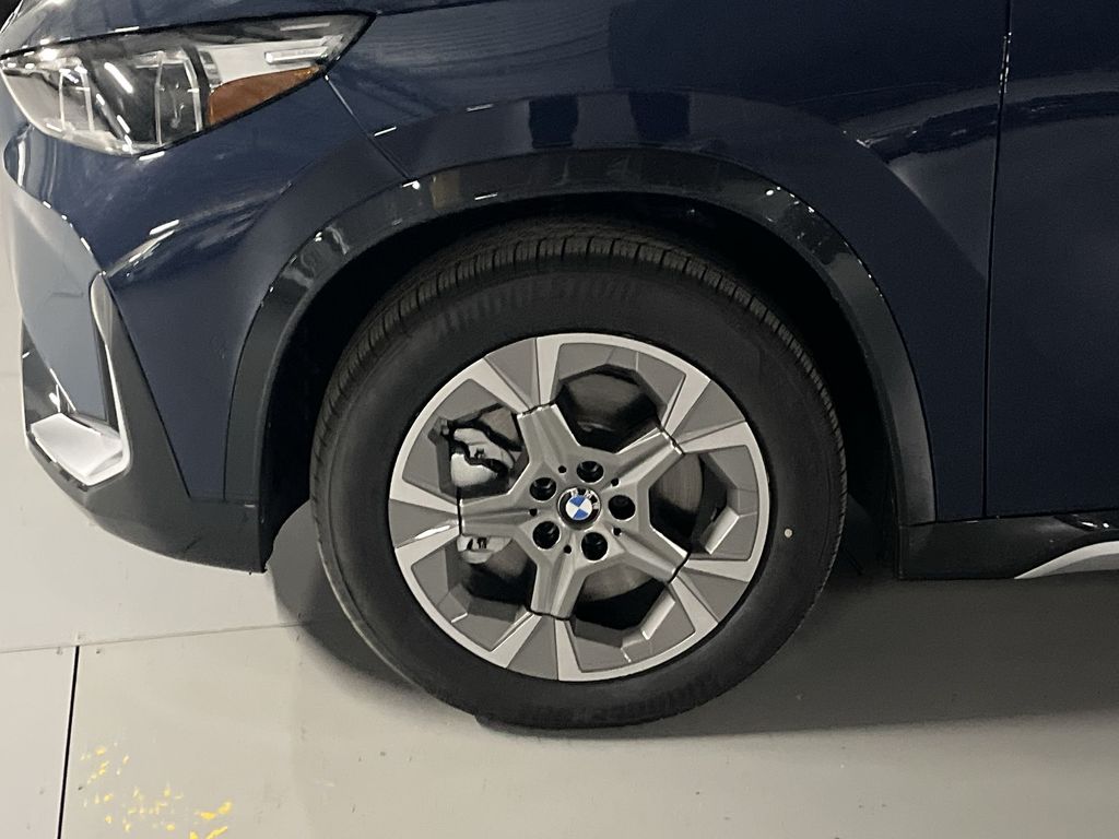 Thumbnail: 2026 BMW X1 - 10