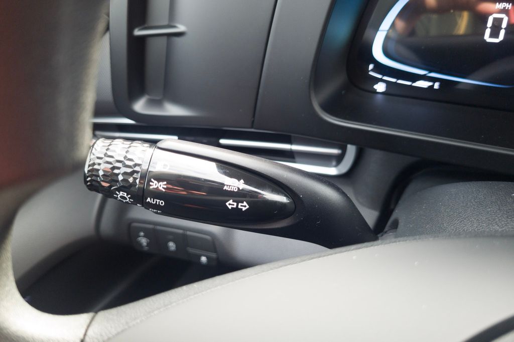 New 2026 Gray HYUNDAI SEL Sport Plus image 32
