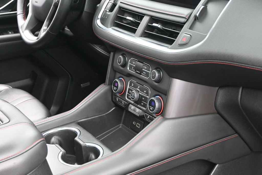 2023 Chevrolet Suburban 4WD RST