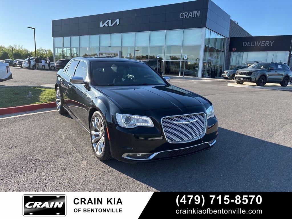 Gloss Black 2017 Chrysler 300 Sedan Rear-Wheel Drive 8-Speed Automatic