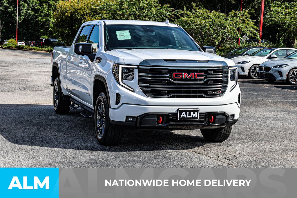 Used 2022 White GMC AT4 image 4