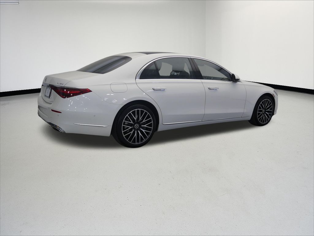 Thumbnail: 2022 Mercedes-Benz S-Class - 5