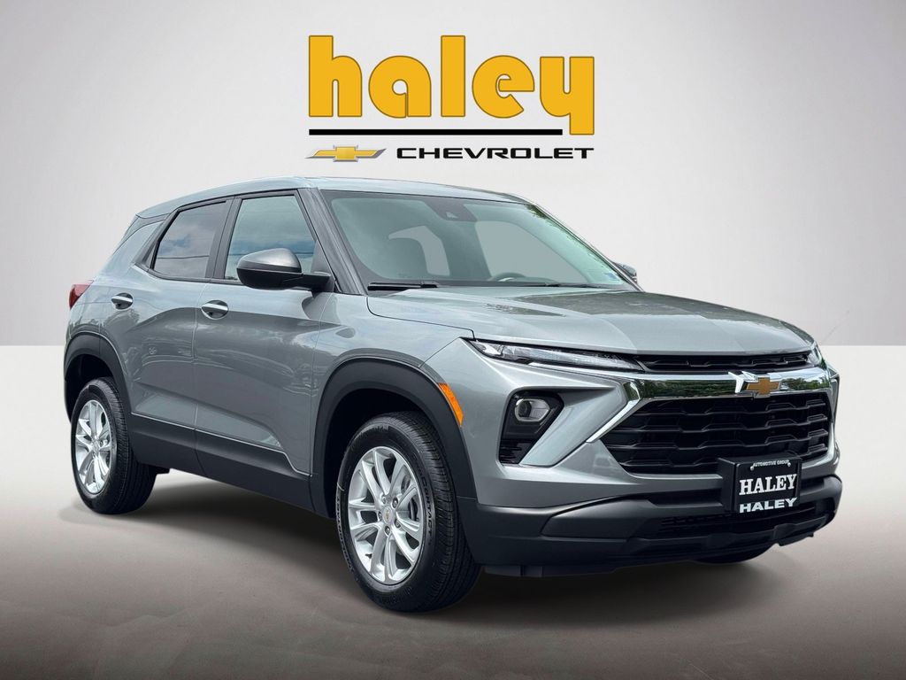 Sterling Gray Metallic 2026 Chevrolet Trailblazer SUV / Crossover Four-Wheel Drive 9-Speed Automatic