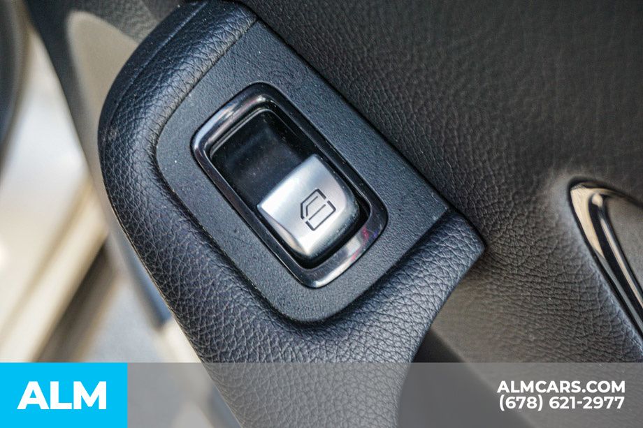 Used 2022 Silver Mercedes-Benz GLC 300 image 59