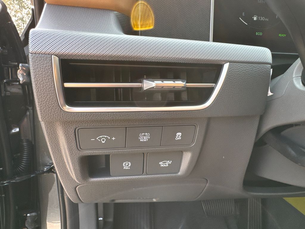 2025 Hyundai Sonata Hybrid Limited photo 21