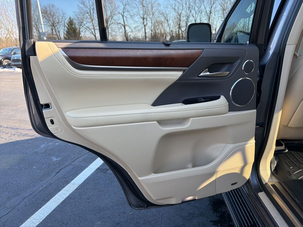 Thumbnail: 2020 Lexus LX - 23