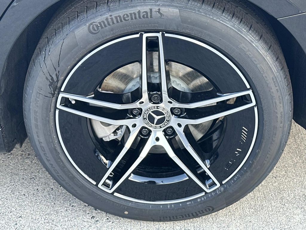 Thumbnail: 2026 Mercedes-Benz E-Class - 7