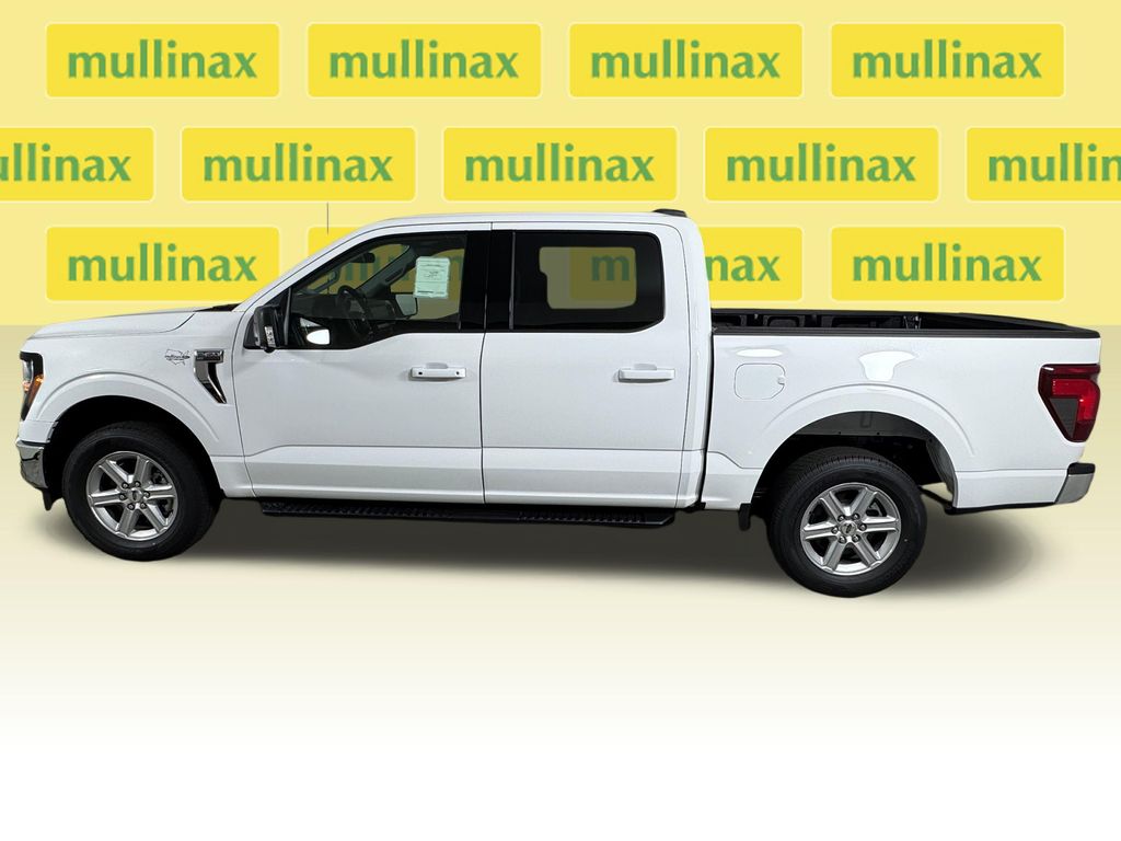 New 2026 White Ford XLT image 2