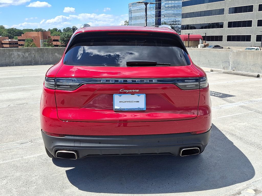 Thumbnail: 2022 Porsche Cayenne - 9