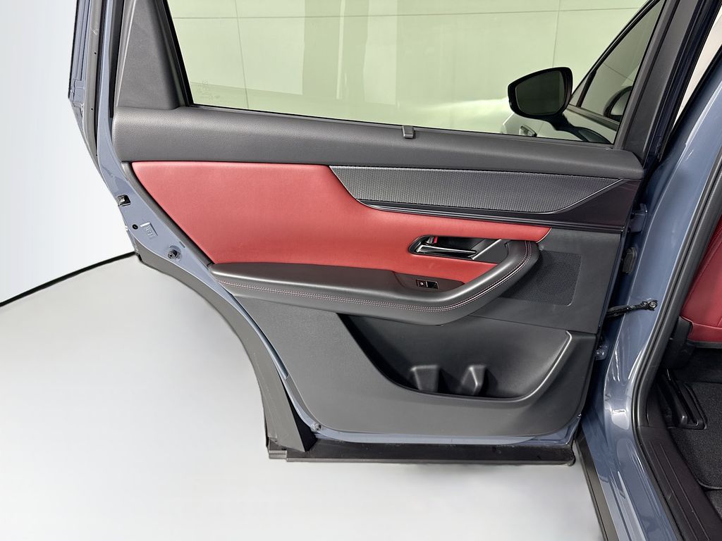 Thumbnail: 2025 Mazda CX-70 - 26