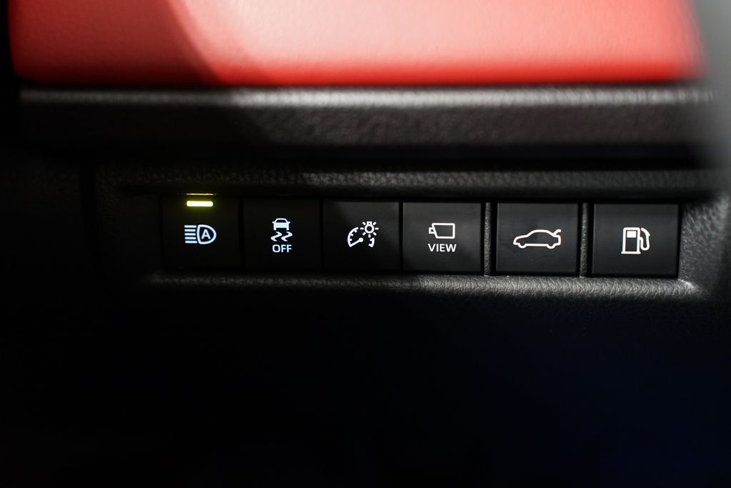 2025 Toyota Camry XSE 26
