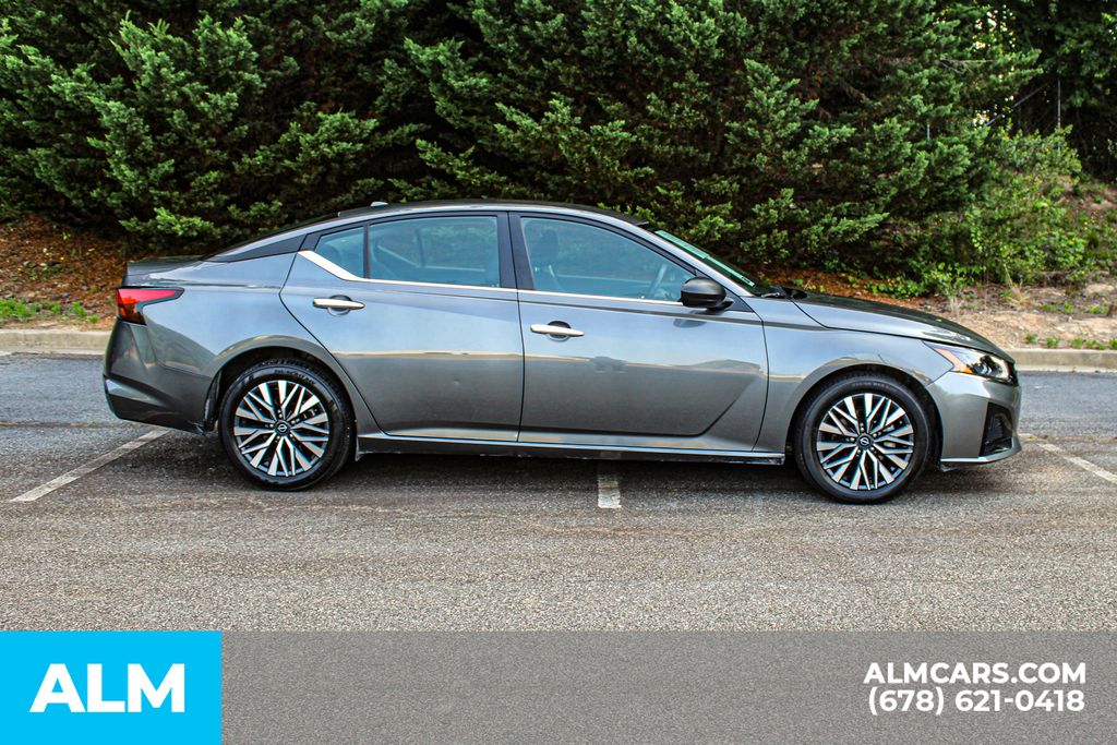 Used 2025 Gray Nissan 2.5 SV image 9
