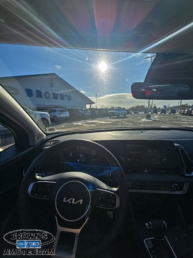 2024 Kia Sportage LX - 1