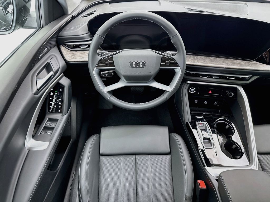 Thumbnail: 2026 Audi Q5 - 10