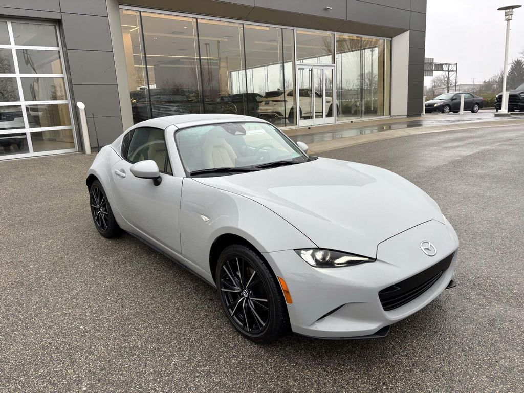 2025 Mazda MX-5 Miata RF Grand Touring RWD