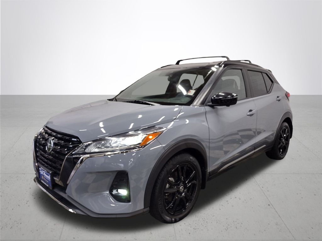 2021 Nissan Kicks SR