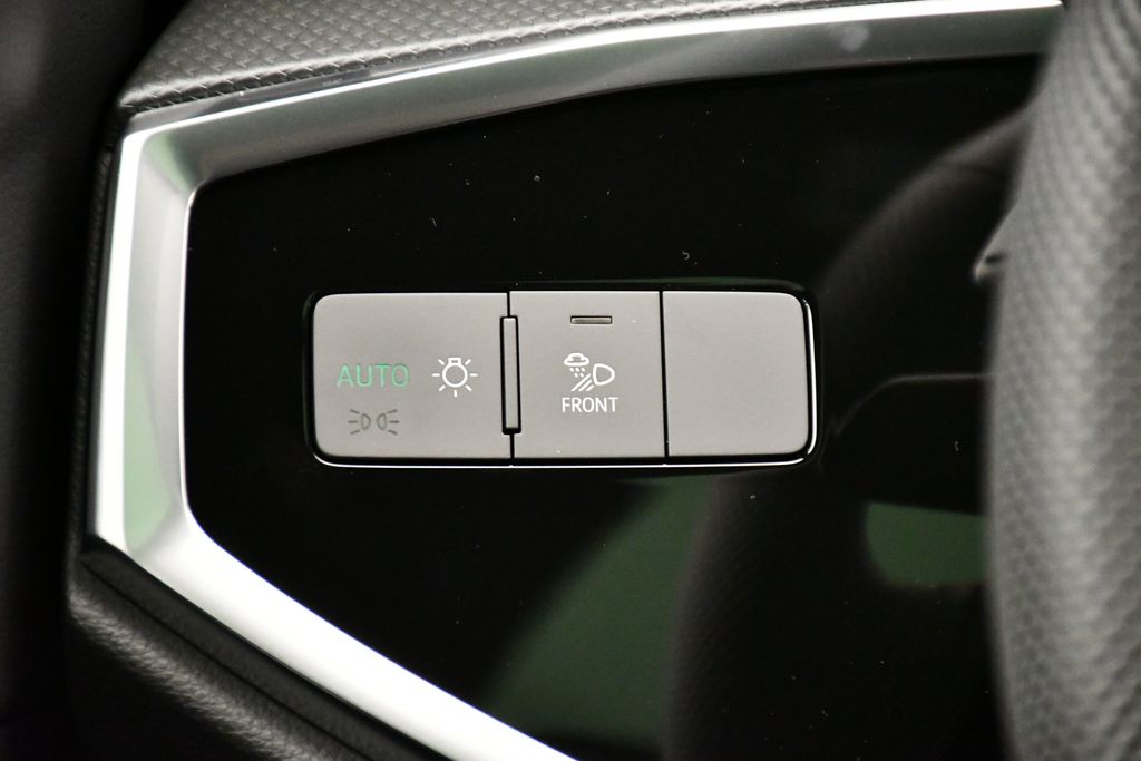 2025 Audi Q3  21