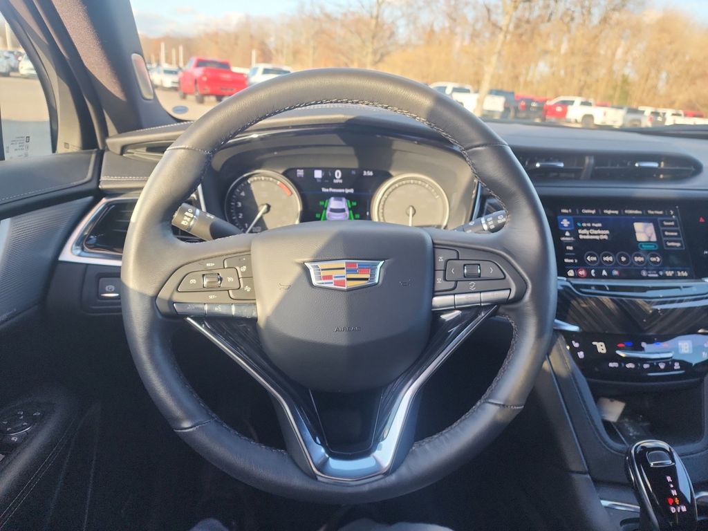 2024 Cadillac XT6 Premium Luxury 11