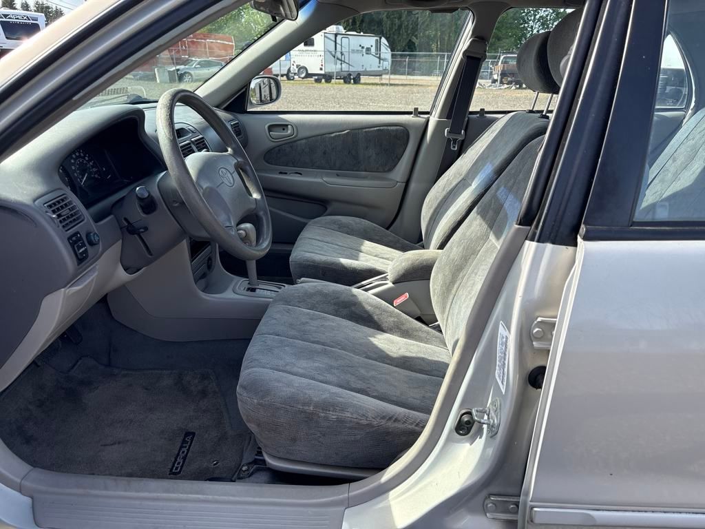 2000 Silver Stream Opal Toyota Corolla LE FWD Sedan