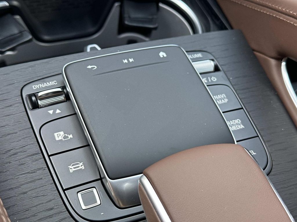 Thumbnail: 2026 Mercedes-Benz GLE - 14