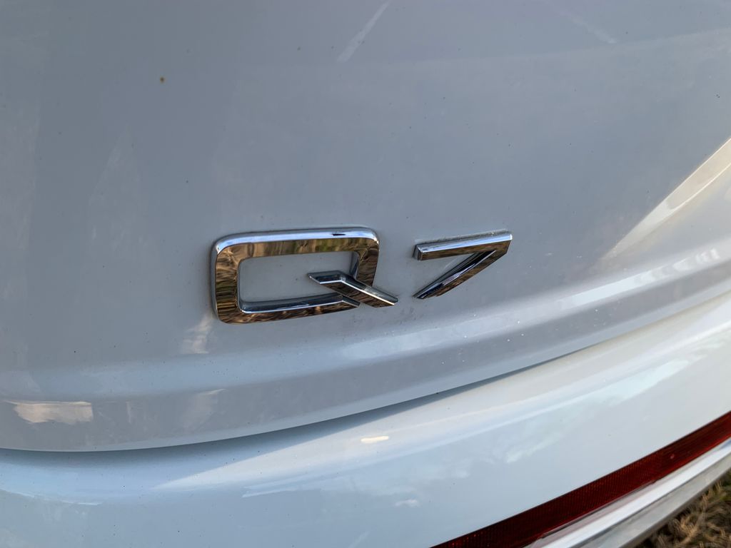 Thumbnail: 2019 Audi Q7 - 9