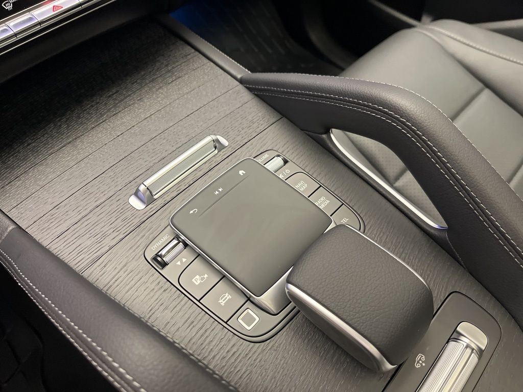 Thumbnail: 2026 Mercedes-Benz GLS - 21
