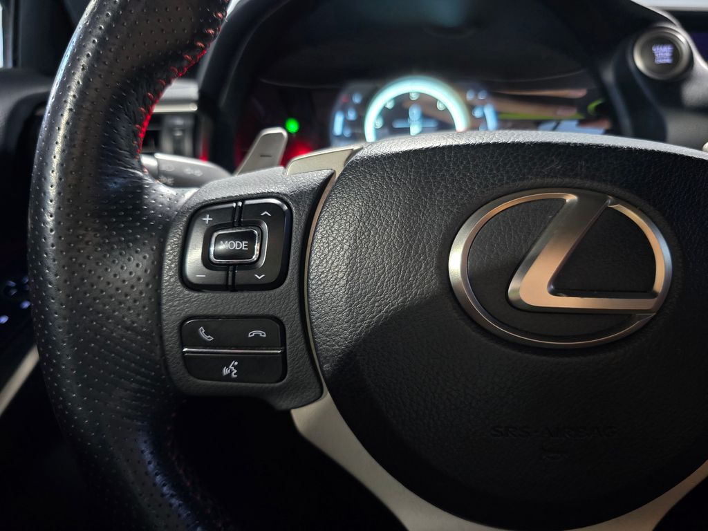 Thumbnail: 2019 Lexus IS - 15