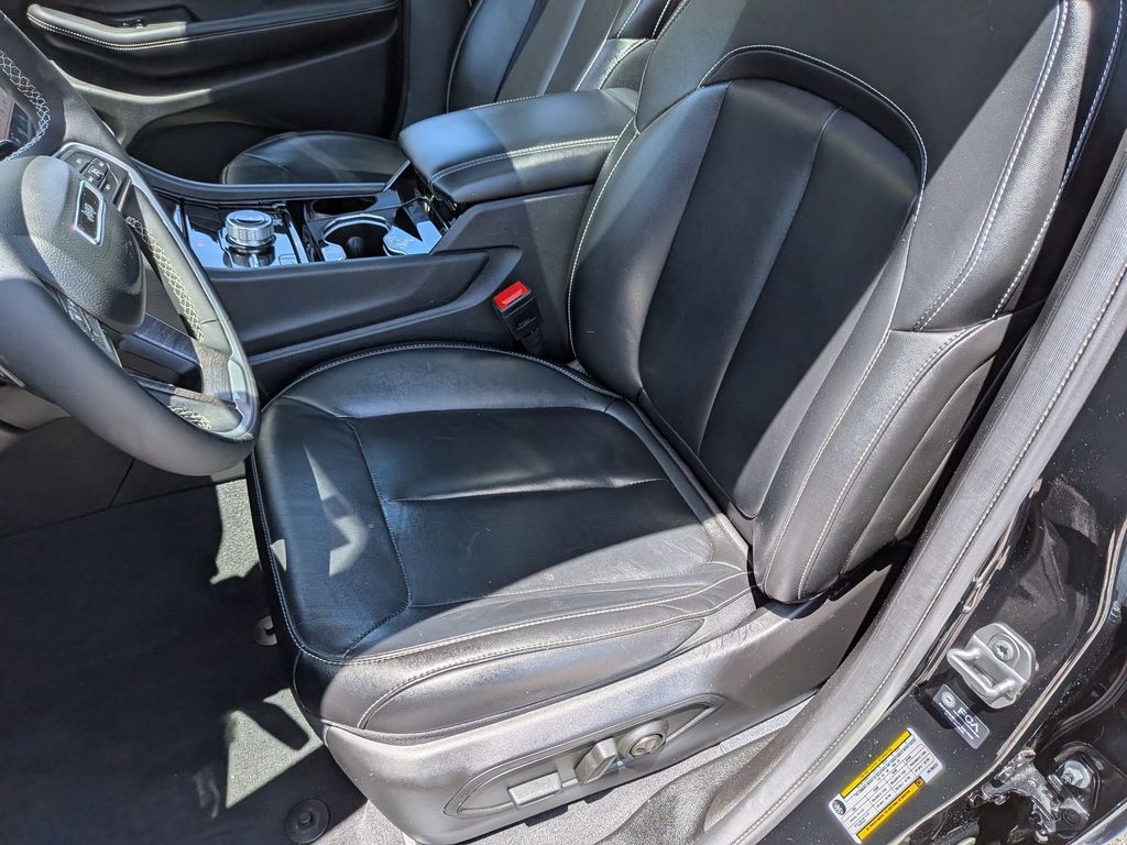 Used 2023 Black Jeep 4xe image 27