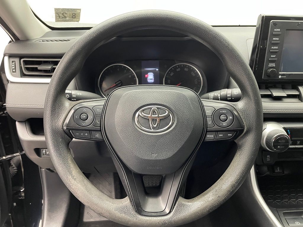 Thumbnail: 2022 Toyota RAV4 - 21