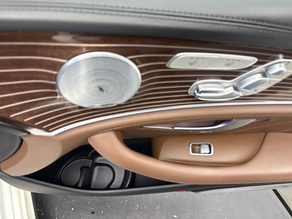 Thumbnail: 2018 Mercedes-Benz E-Class - 21