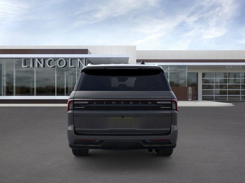 Thumbnail: 2025 Lincoln Navigator L - 5