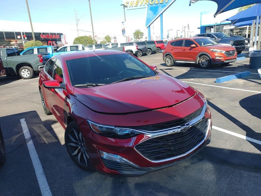 2024 Chevrolet Malibu RS photo 2
