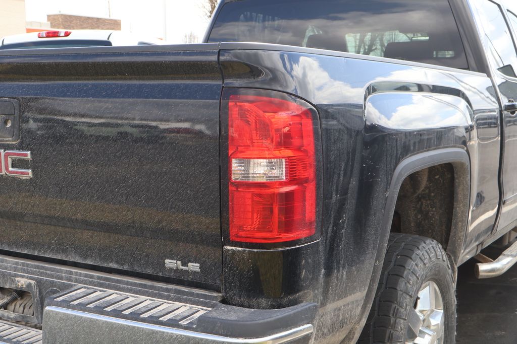 2016 GMC Sierra 3500 SLE 9
