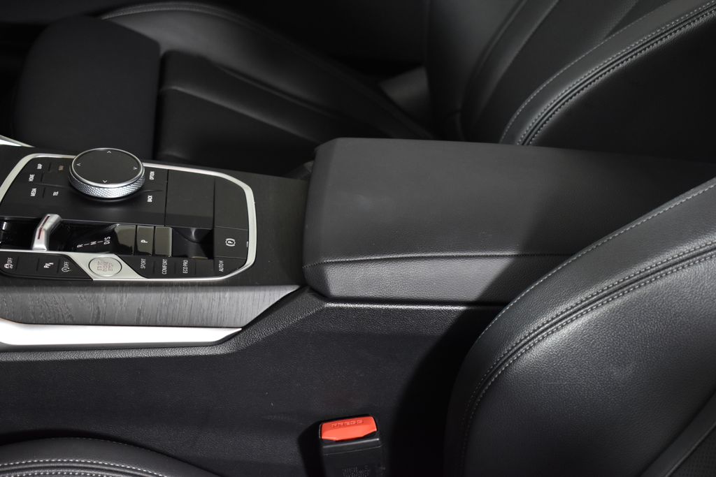 Thumbnail: 2024 BMW 4 Series - 26