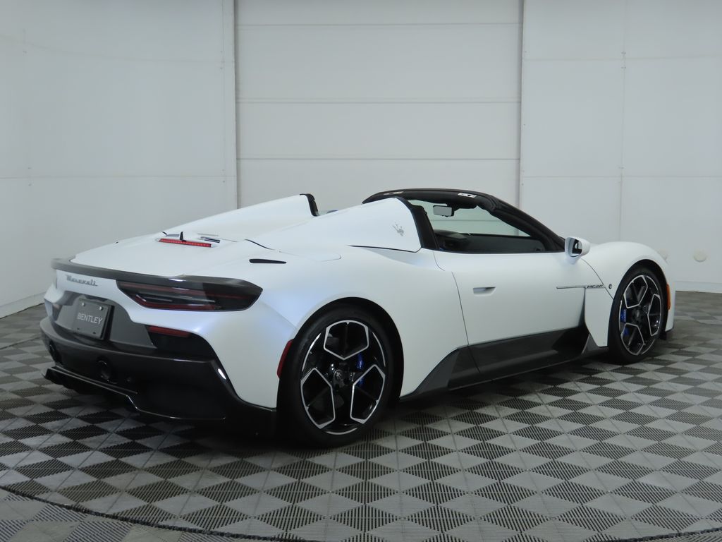 Thumbnail: 2023 Maserati MC20 - 5