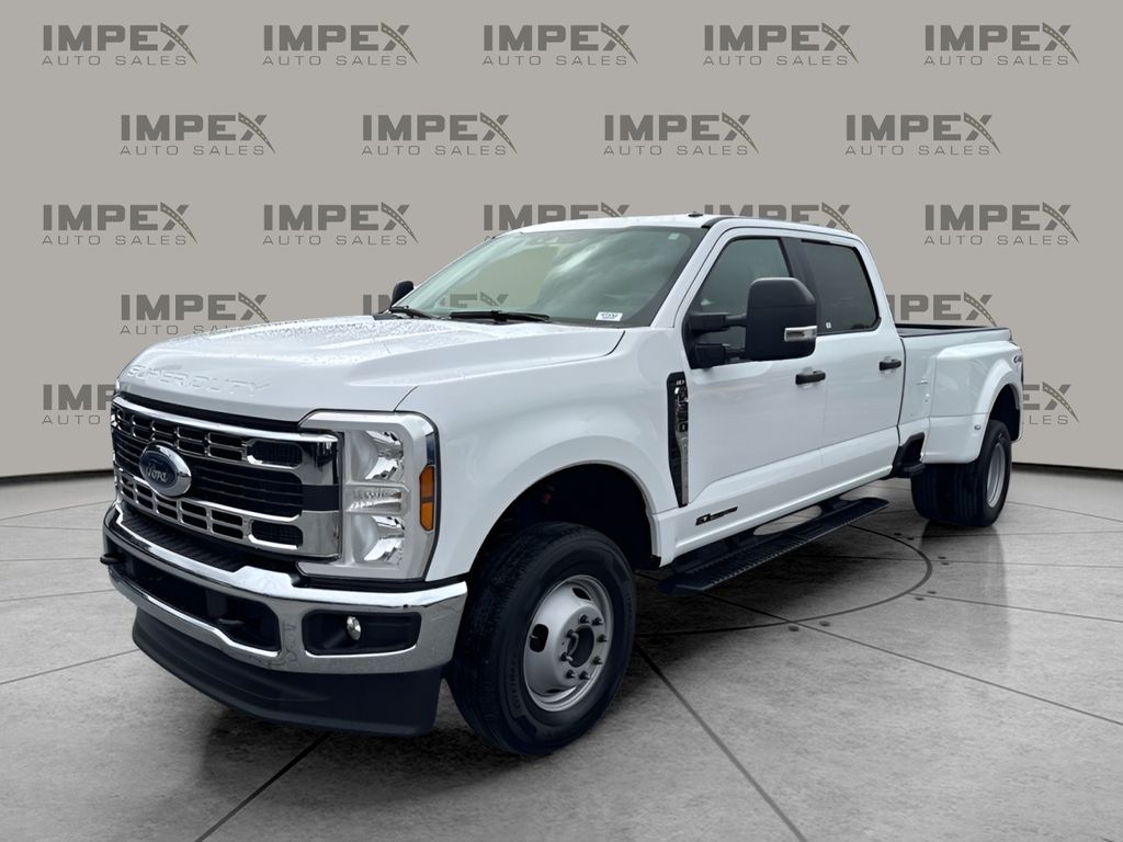2025 Ford F-350 XLT 4x4 Crew Cab 8' Box DRW's photo