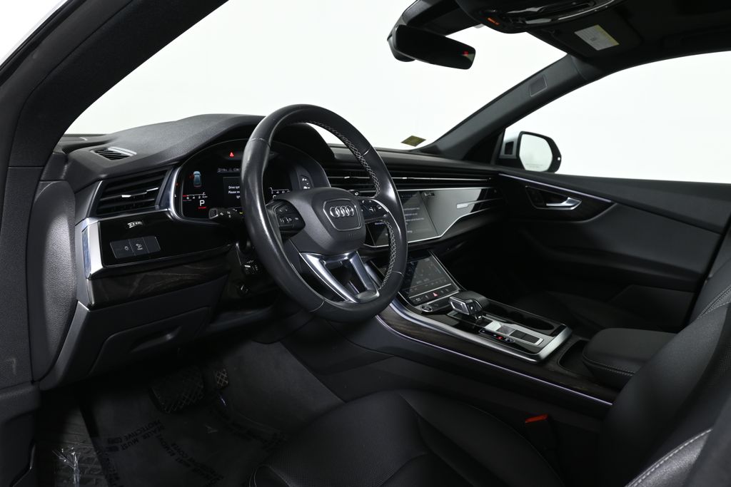 Thumbnail: 2022 Audi Q8 - 15
