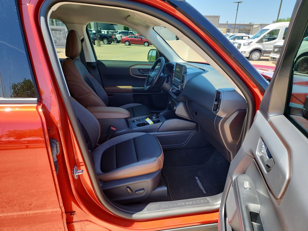 2024 Ford Bronco Sport Outer Banks photo