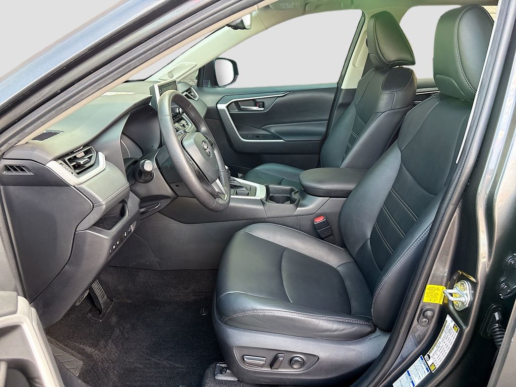 Thumbnail: 2021 Toyota RAV4 - 19