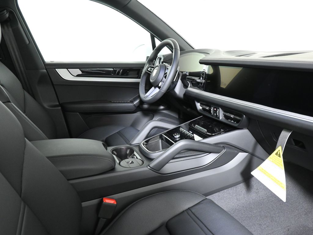 Thumbnail: 2025 Porsche Cayenne - 26