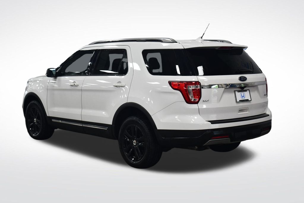 Thumbnail: 2019 Ford Explorer - 5