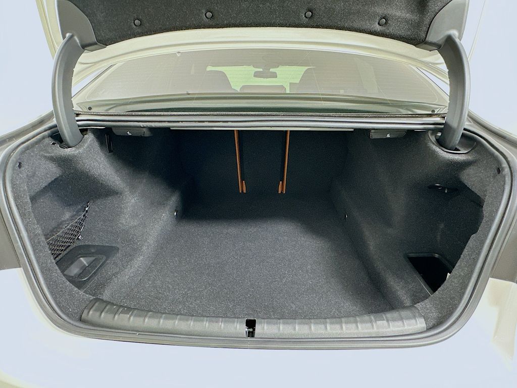 Thumbnail: 2019 BMW M5 - 27