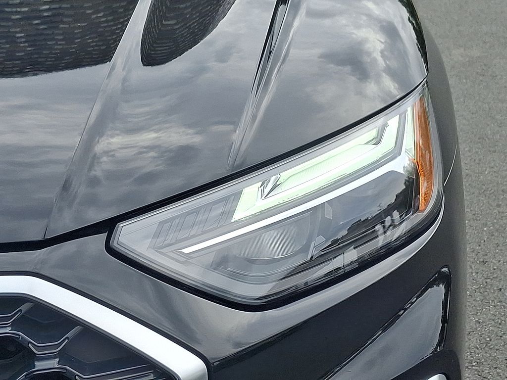 Thumbnail: 2023 Audi Q5 - 9