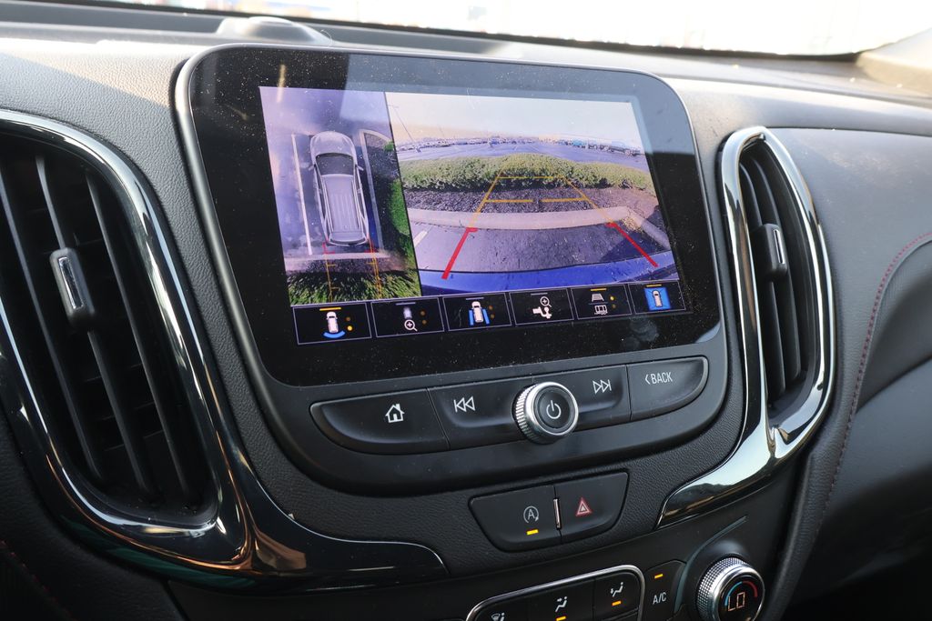 Thumbnail: 2022 Chevrolet Equinox - 25