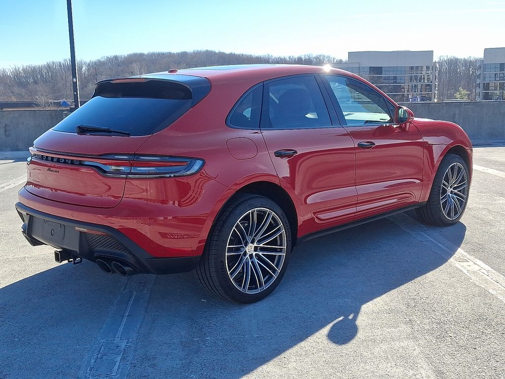 Thumbnail: 2025 Porsche Macan - 8