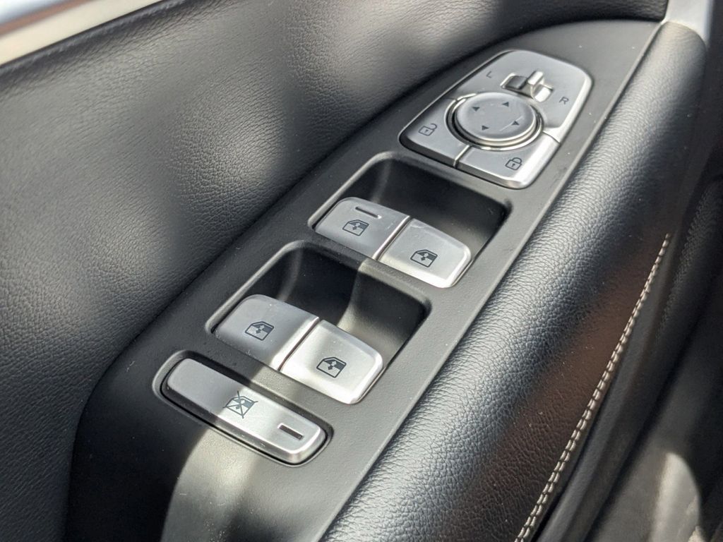 2020 Genesis G70 2.0T