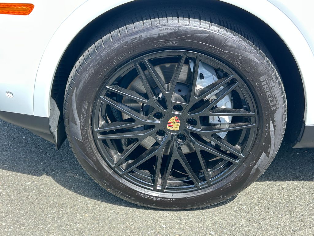 Thumbnail: 2024 Porsche  - 9