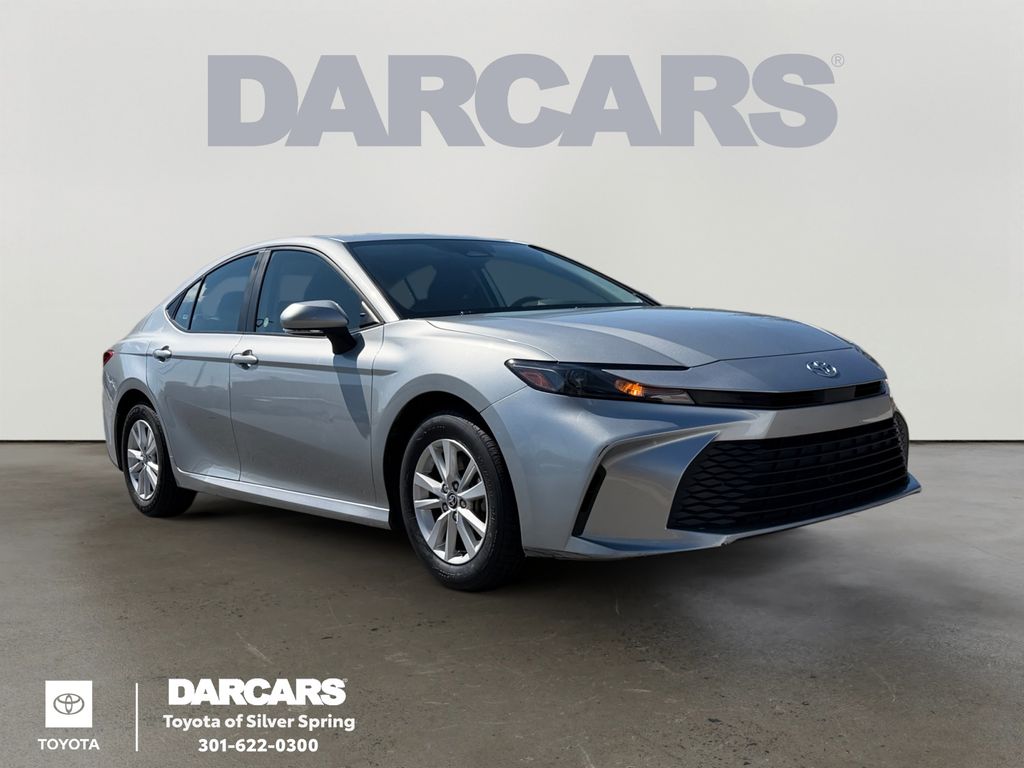 2025 Toyota Camry LE FWD